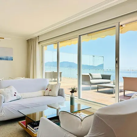 Superbe Penthouse Avec Vue Panoramique Sur La *